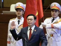 Tân Chủ tịch Quốc hội Vương Đình Huệ tuyên thệ nhậm chức. Ảnh: VGP