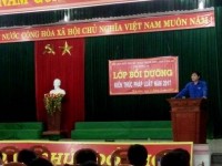 Đ/c Huỳnh Đức Tú – Bí thư Đoàn TN xã phát biểu khai mạc tại lớp bồi dưỡng