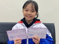 Học sinh lớp 4 viết thư gửi Thủ tướng và ủng hộ tiền mừng tuổi mua khẩu trang phát miễn phí