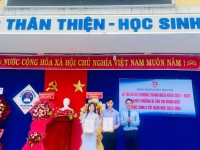Xúc động Lễ Tri ân và trưởng thành của học sinh lớp 12 trường THPT Trần Phú